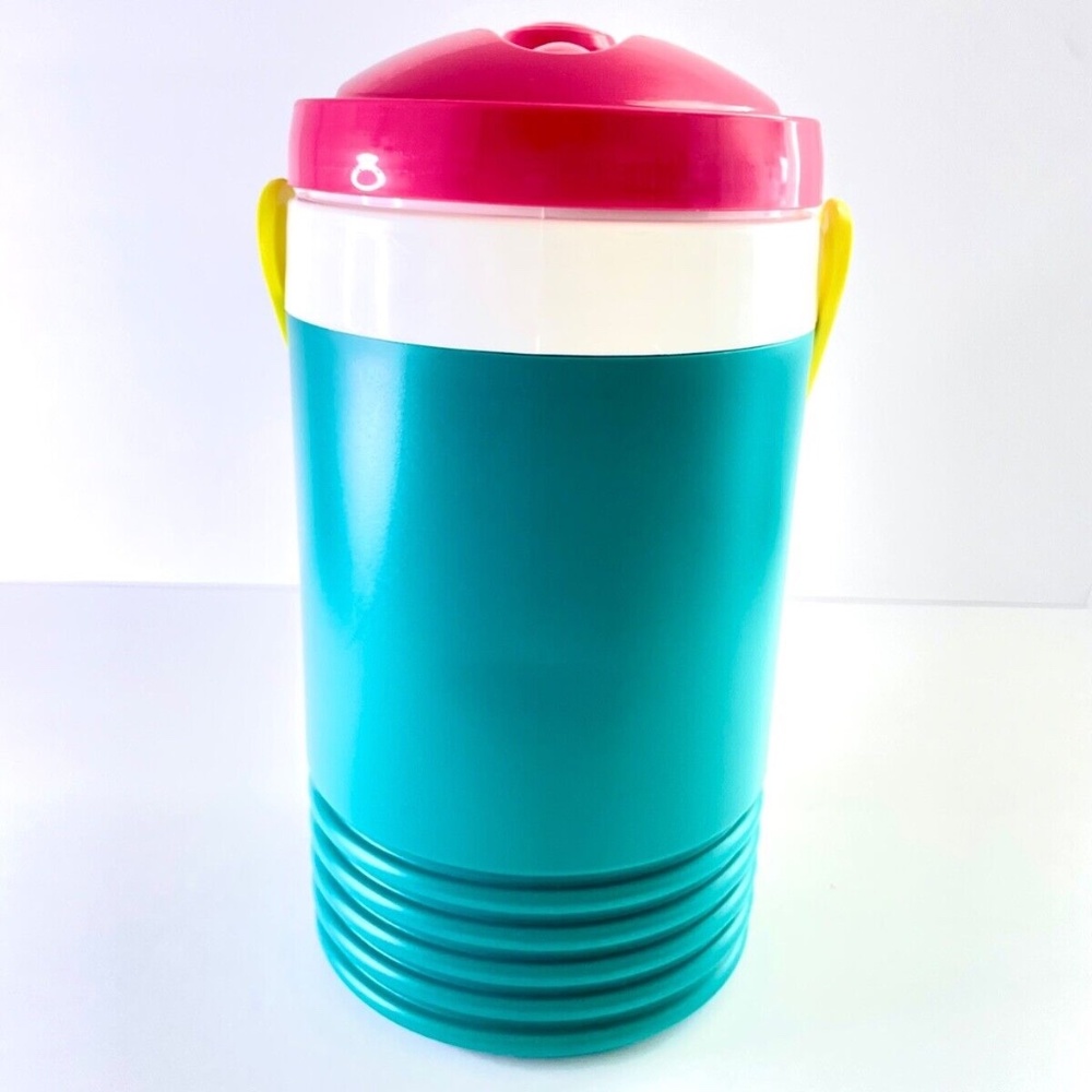 ☀️IGLOO RETRO 90s 1/2 gallon Jug Flip Top cooler ❄️ - Picture 4 of 6